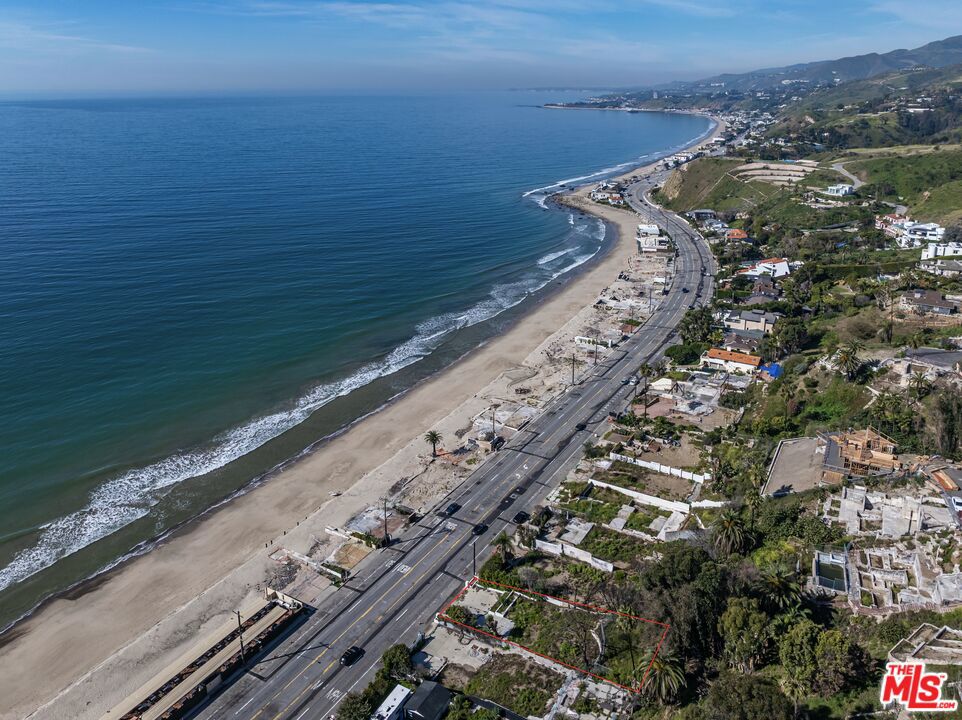 21465 Pacific Coast Highway Property Photo 2