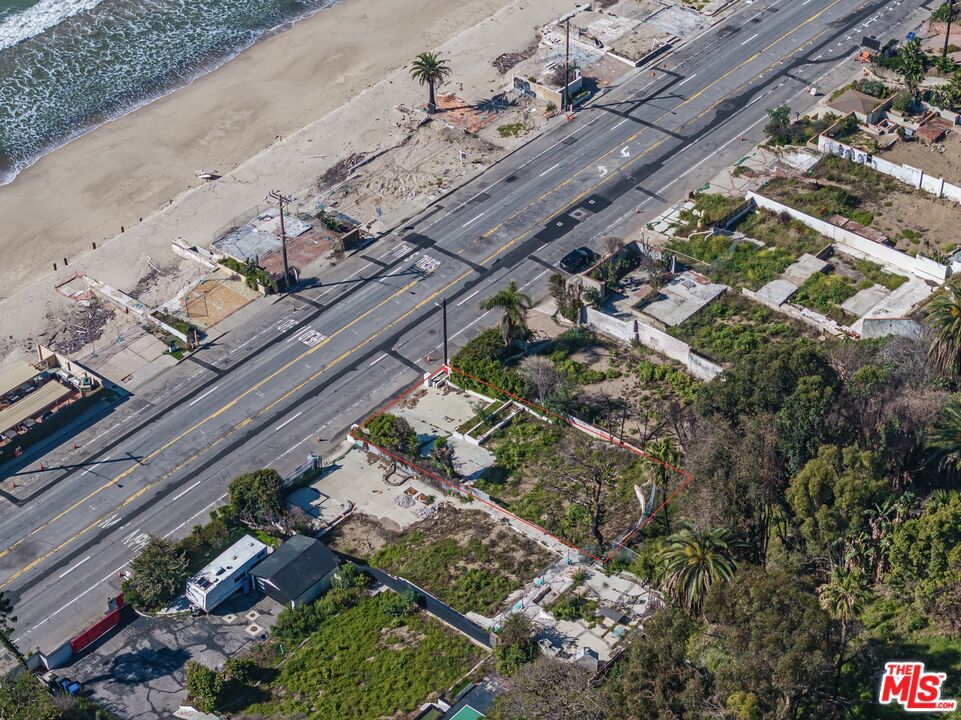 21465 Pacific Coast Highway Property Photo 3