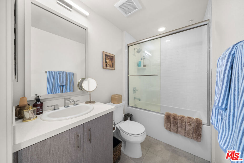 436 S Virgil Avenue Ph7 Property Photo 8