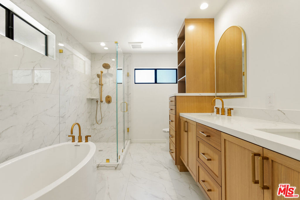4933 Collett Avenue Property Photo 14
