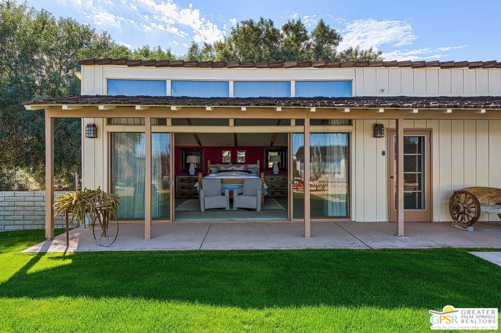 1850 Smoke Tree Lane Property Photo 8