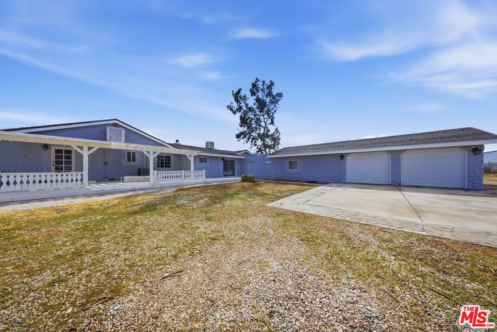 2232 W Avenue M4 Property Photo 4