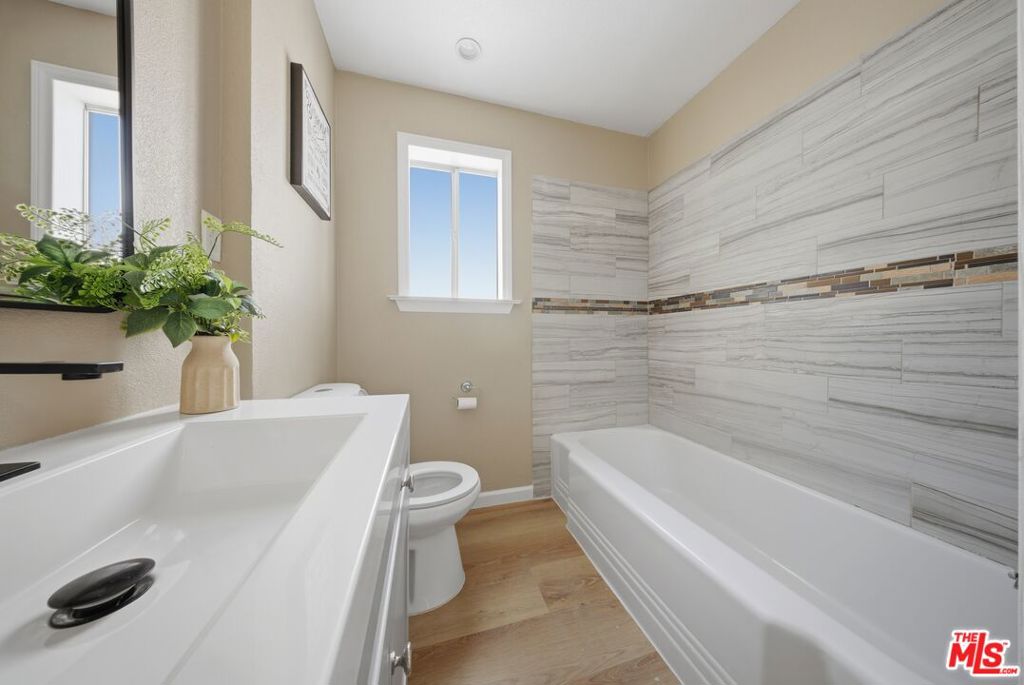 2232 W Avenue M4 Property Photo 12