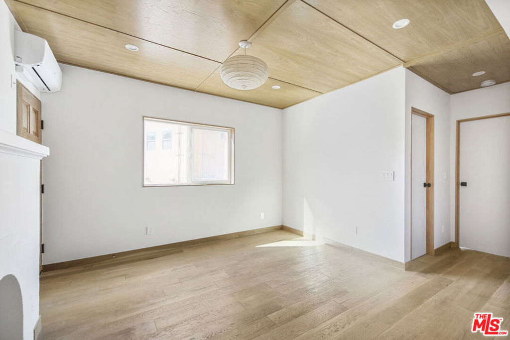 3361 Hamilton Way Property Photo 18