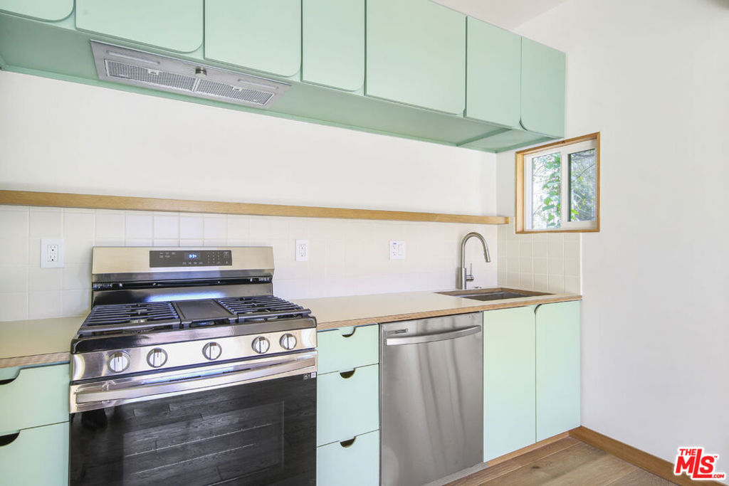 3361 Hamilton Way Property Photo 24
