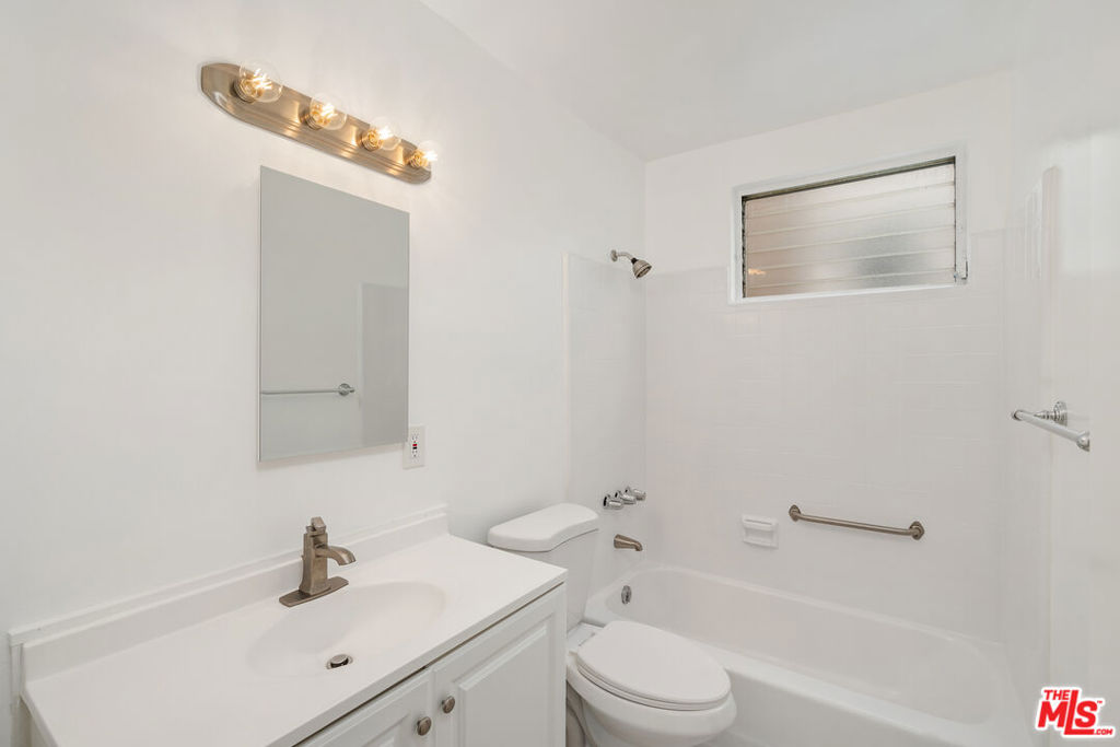 7550 Fountain Avenue Property Photo 31