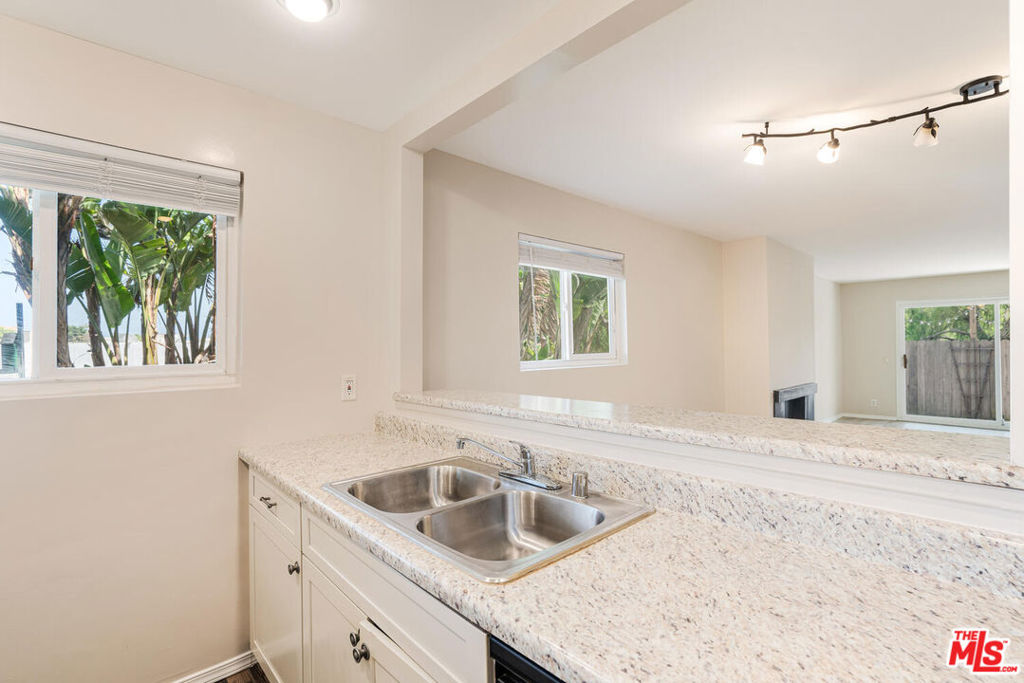 6475 Kanan Dume Road Property Photo 4