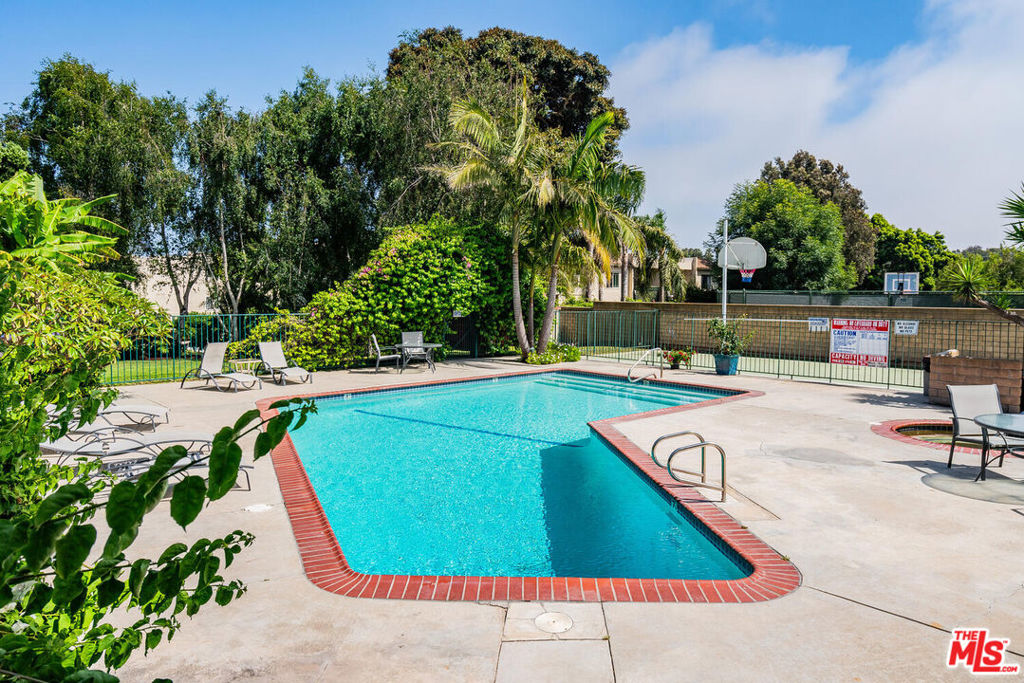 6475 Kanan Dume Road Property Photo 15