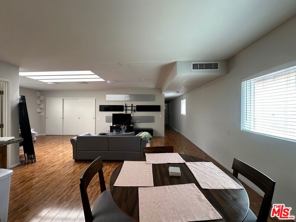 7304 Canby Avenue Property Photo 7