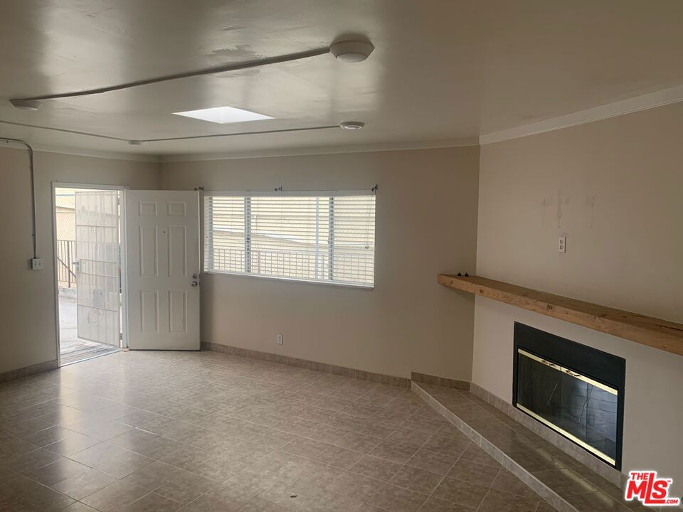 7304 Canby Avenue Property Photo 13