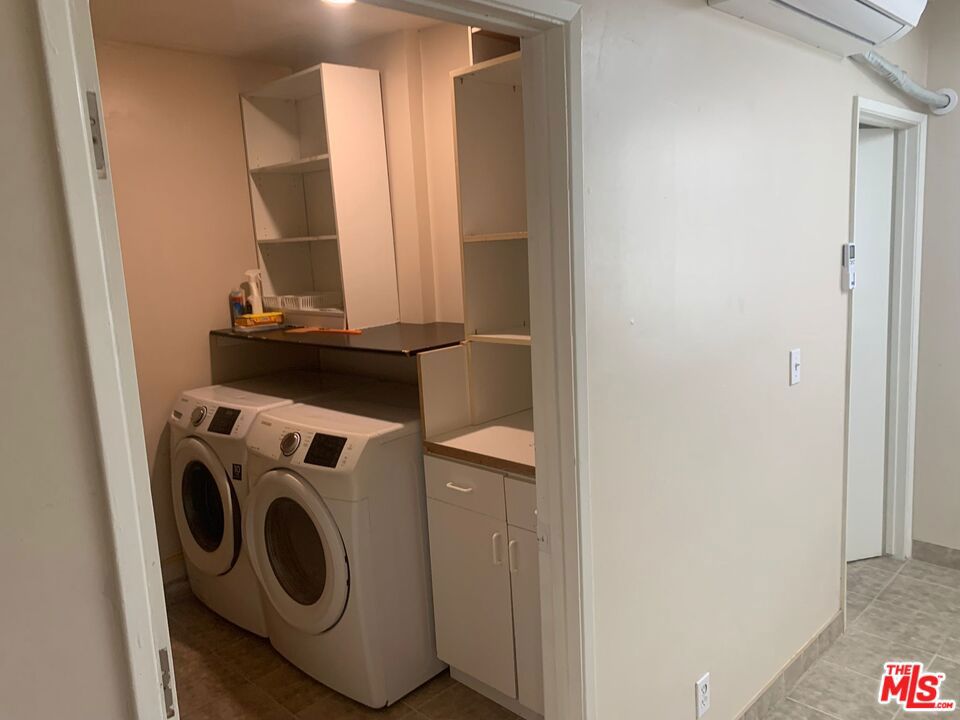 7304 Canby Avenue Property Photo 17