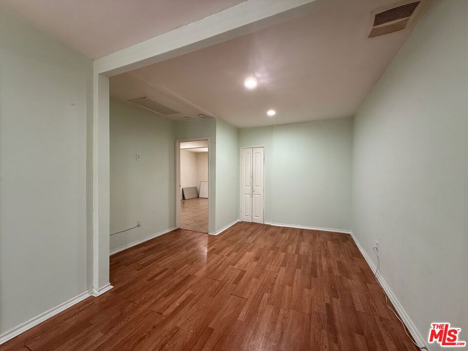 7304 Canby Avenue Property Photo 21