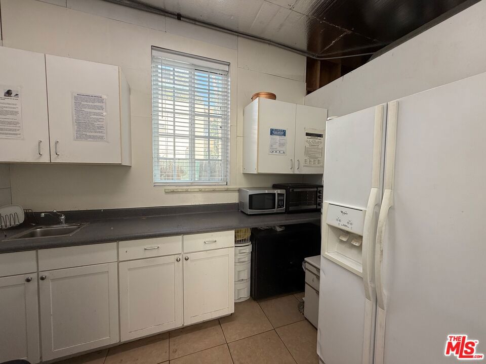 7304 Canby Avenue Property Photo 34