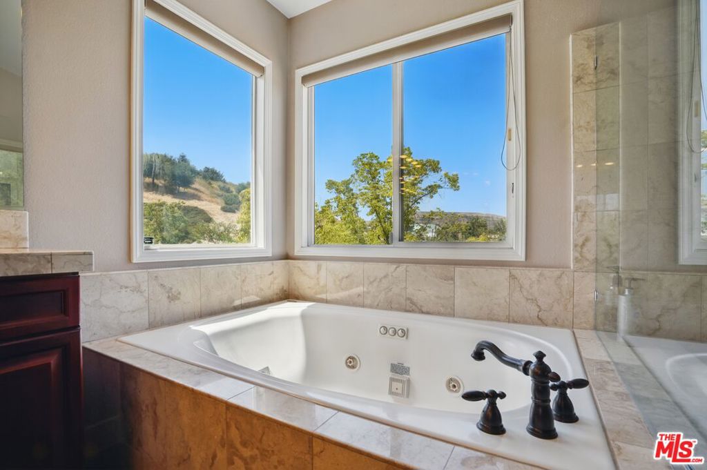 4040 Leighton Point Road Property Photo 37