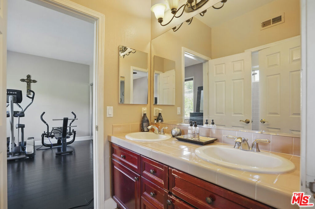4040 Leighton Point Road Property Photo 42