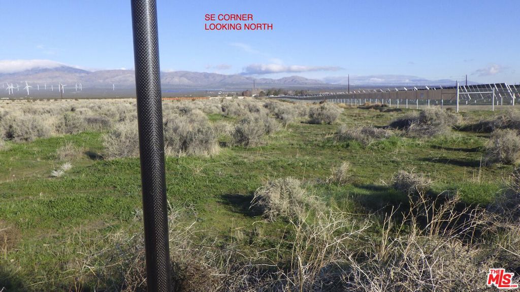 0 34.855963°/-118.384286° Property Photo 12