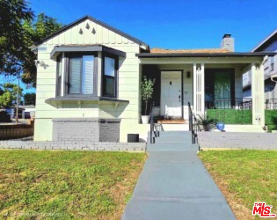 153 N Hanford Avenue Property Photo 8