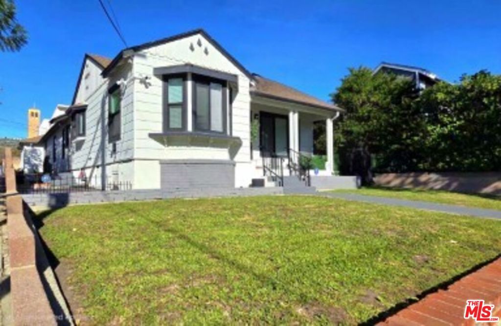 153 N Hanford Avenue Property Photo 14