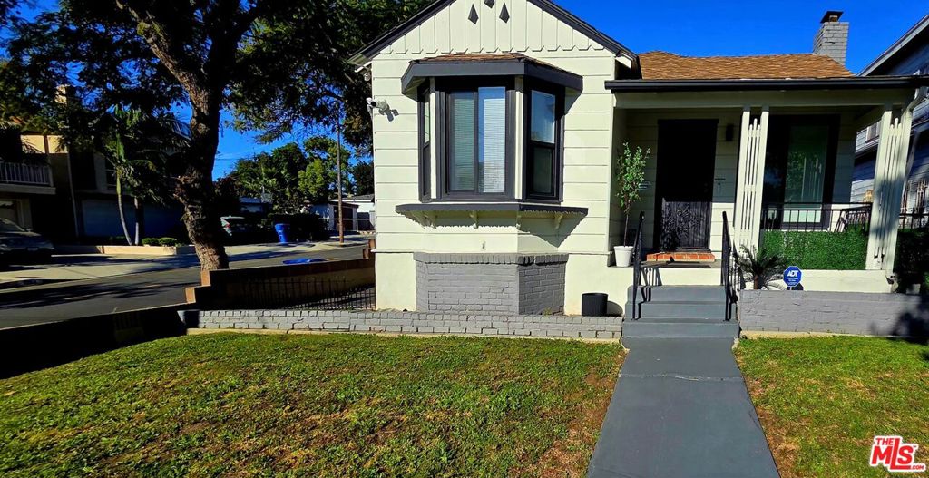 153 N Hanford Avenue Property Photo 15