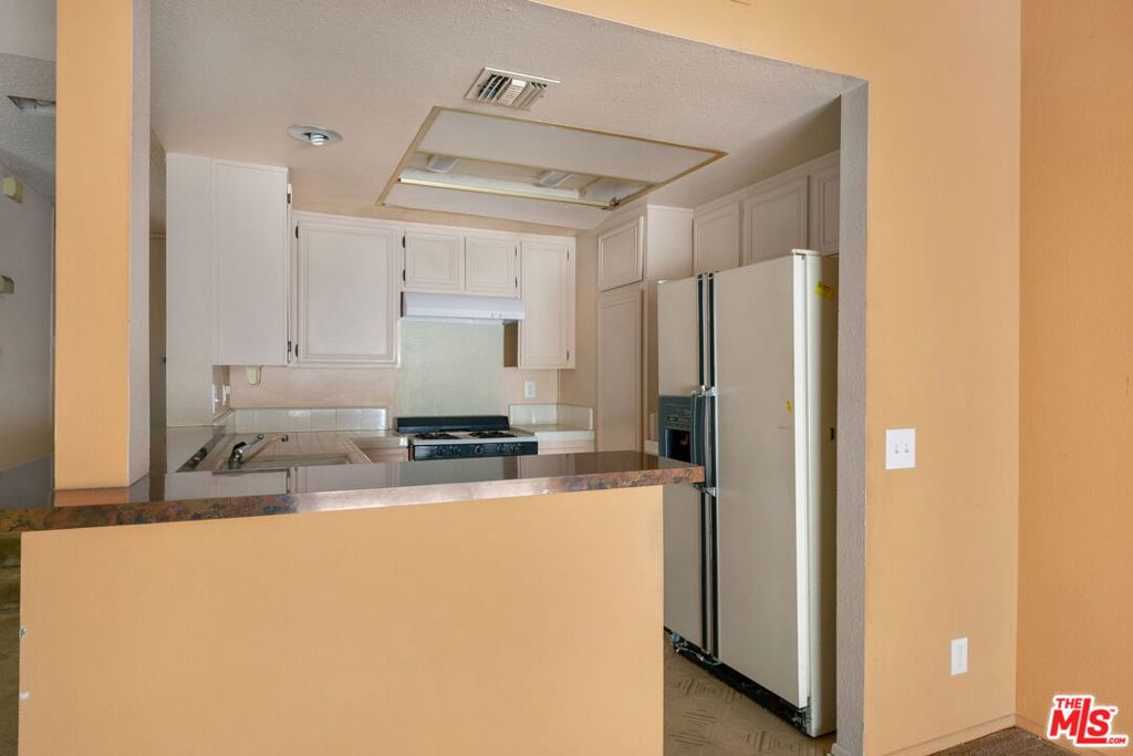 17105 Palisades Circle Property Photo 12