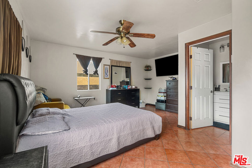 13748 Sunburst Street Property Photo 27