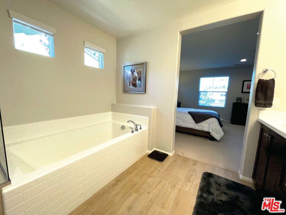 42720 Azure Street Property Photo 28