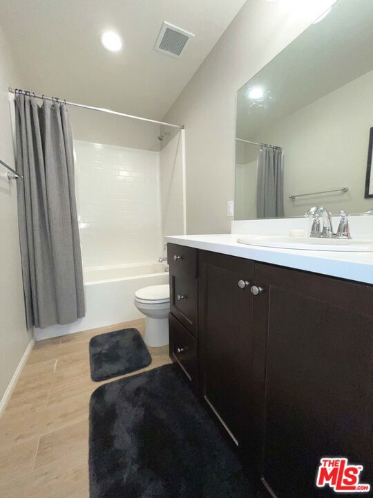 42720 Azure Street Property Photo 34