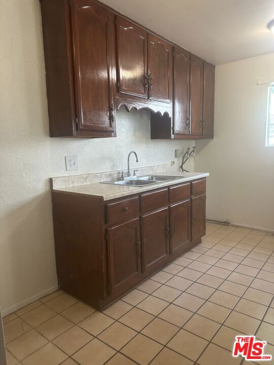 2660 Newell Street Property Photo 17