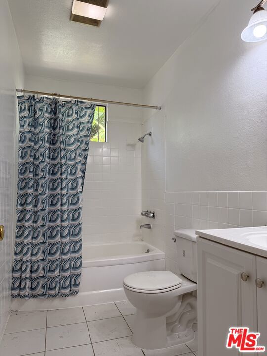 2660 Newell Street Property Photo 21