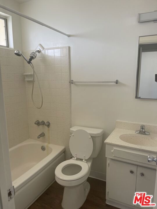 3686 S Centinela Avenue 16 Property Photo 5