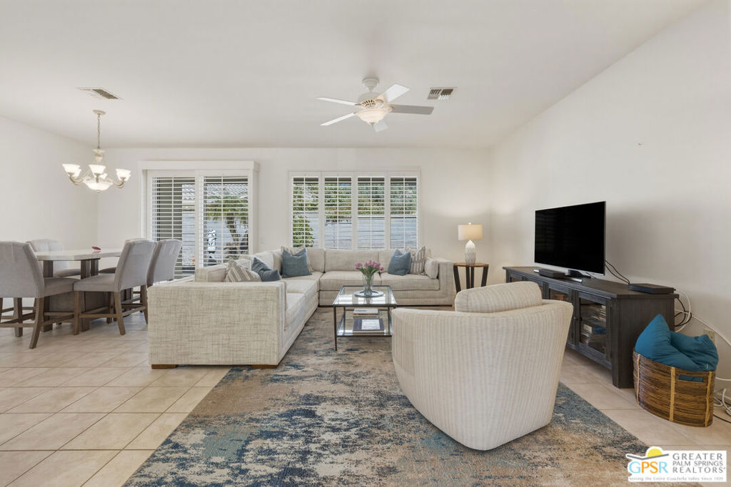 78254 Grape Arbor Avenue Property Photo 2