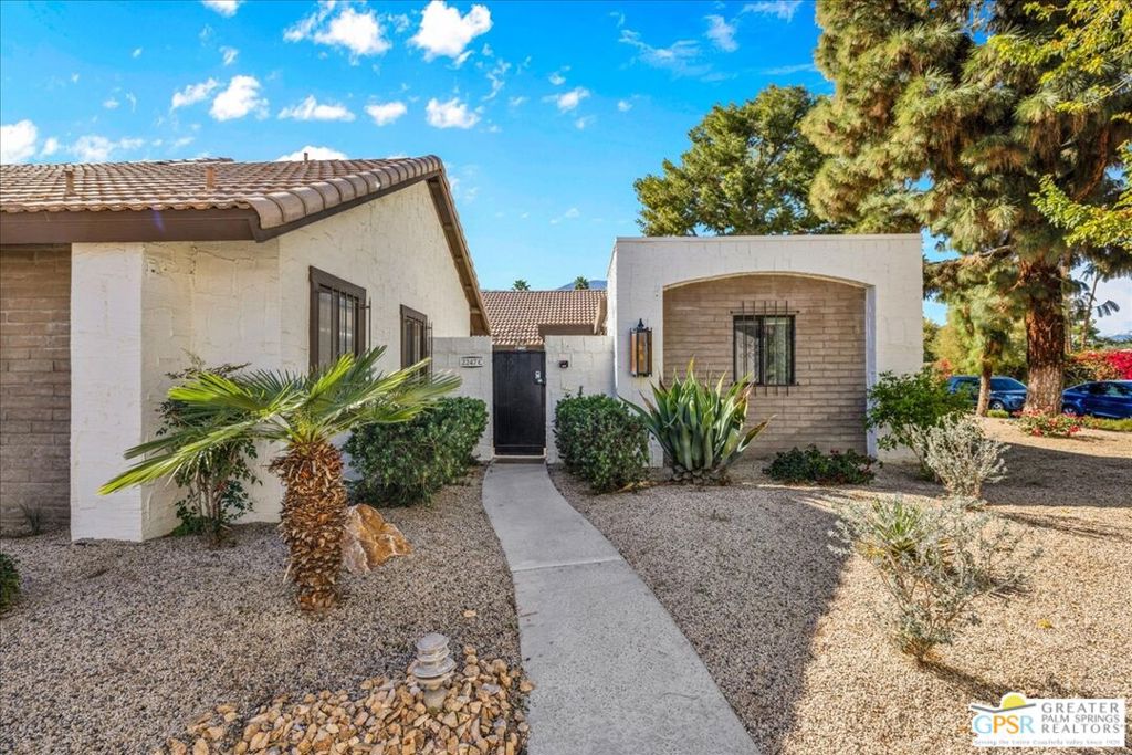 2247 Miramonte Circle C Property Photo 1