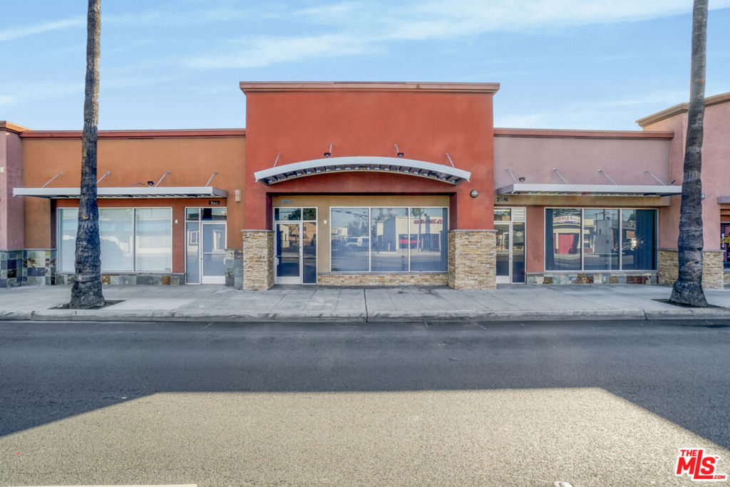 21512 Norwalk Boulevard Property Photo 1