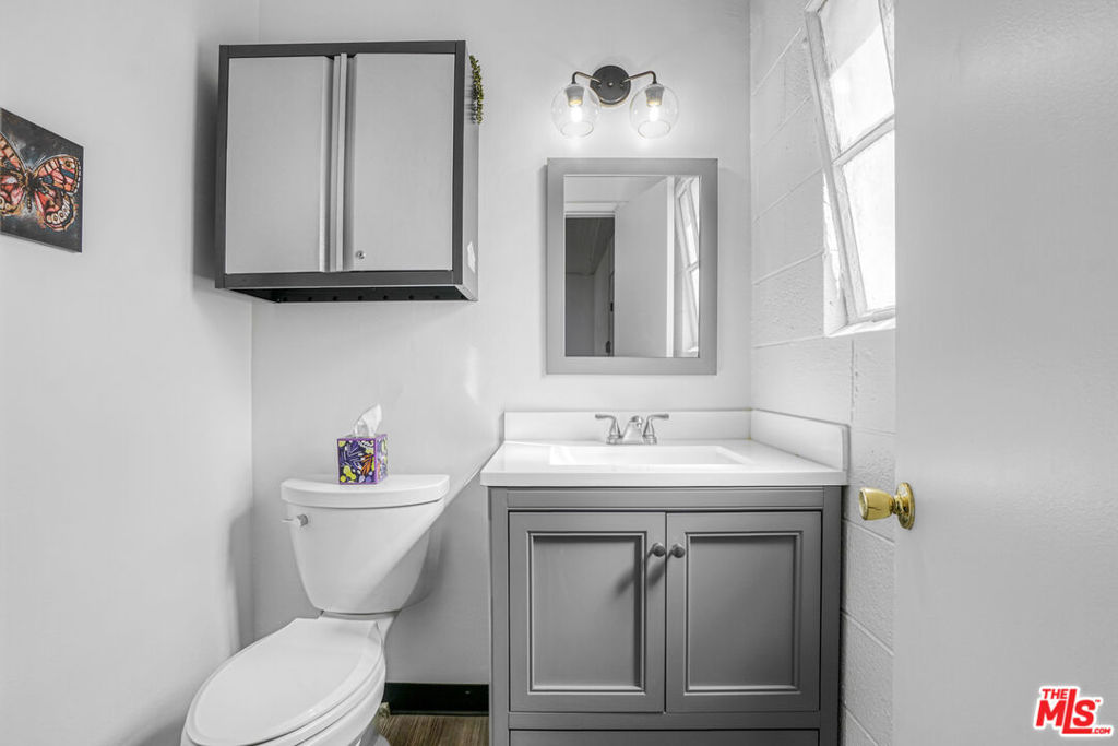 21512 Norwalk Boulevard Property Photo 17