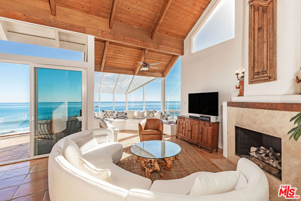 24408 Malibu Road Property Photo 1