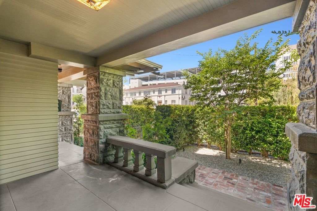 1140 Lemoyne Street Property Photo 12