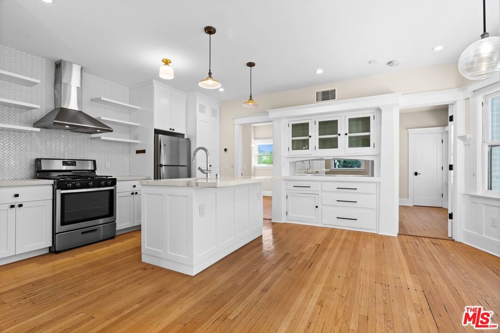 1140 Lemoyne Street Property Photo 17