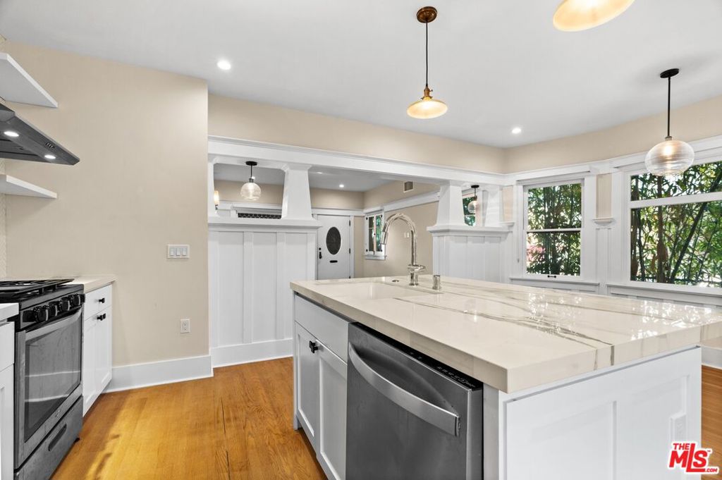 1140 Lemoyne Street Property Photo 26