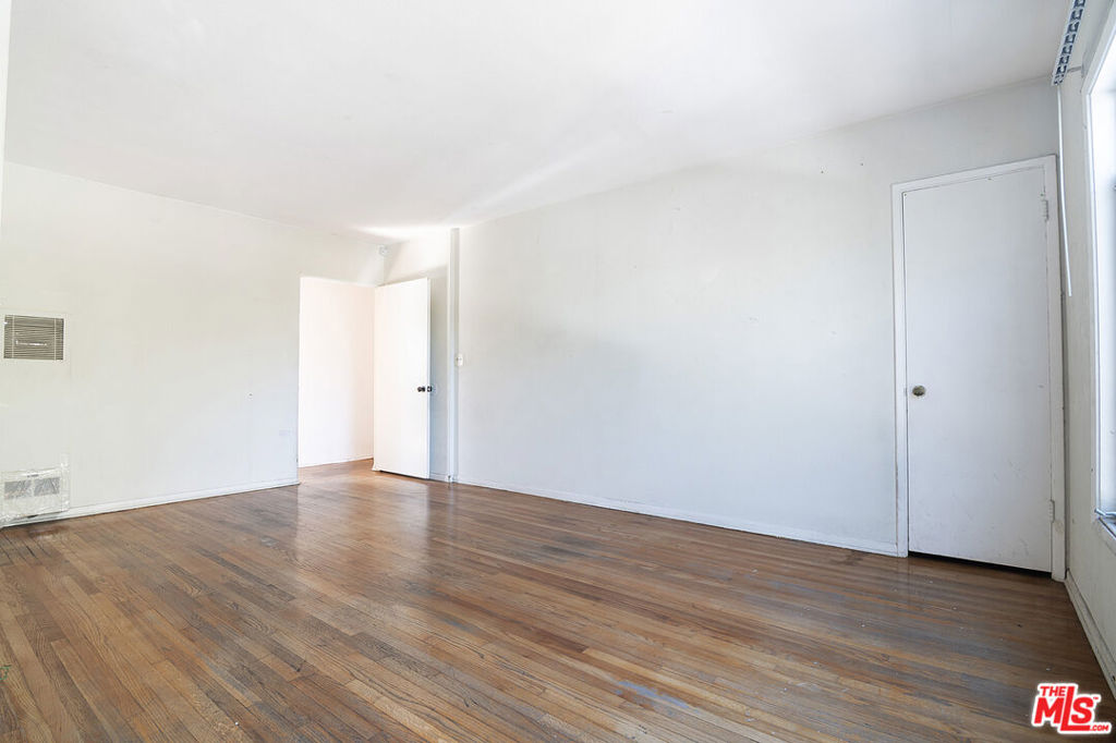 5761 Fair Avenue Property Photo 4