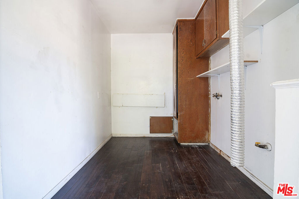 5761 Fair Avenue Property Photo 6
