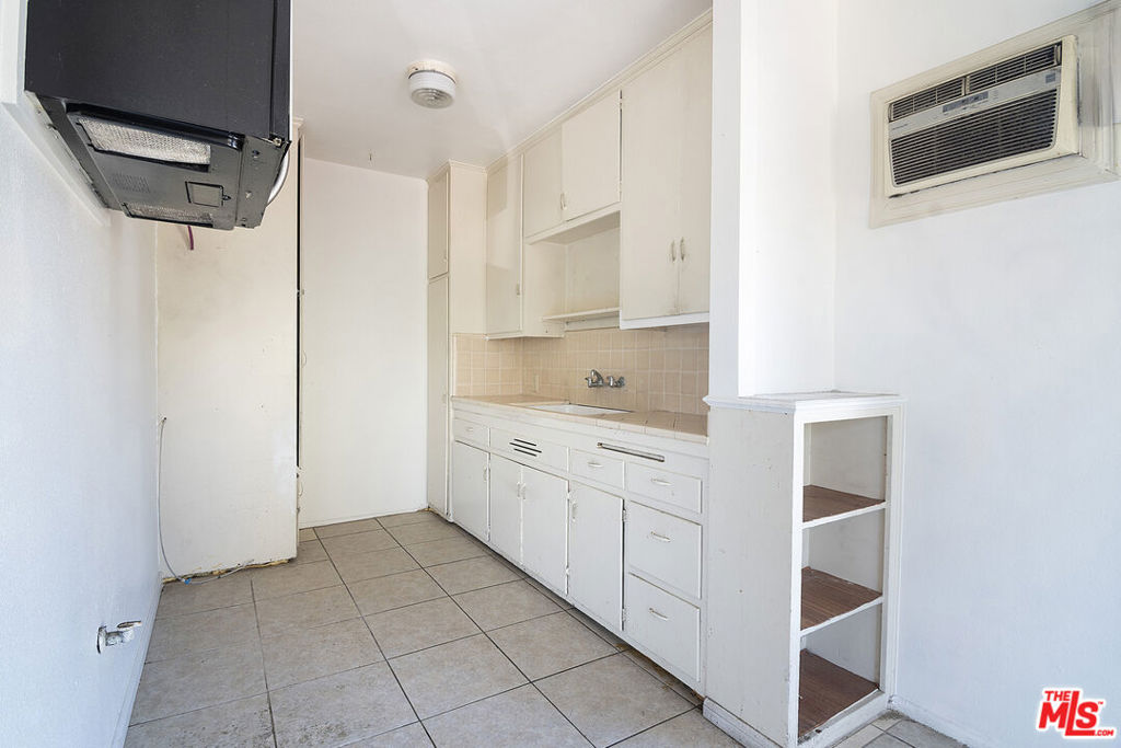 5761 Fair Avenue Property Photo 14
