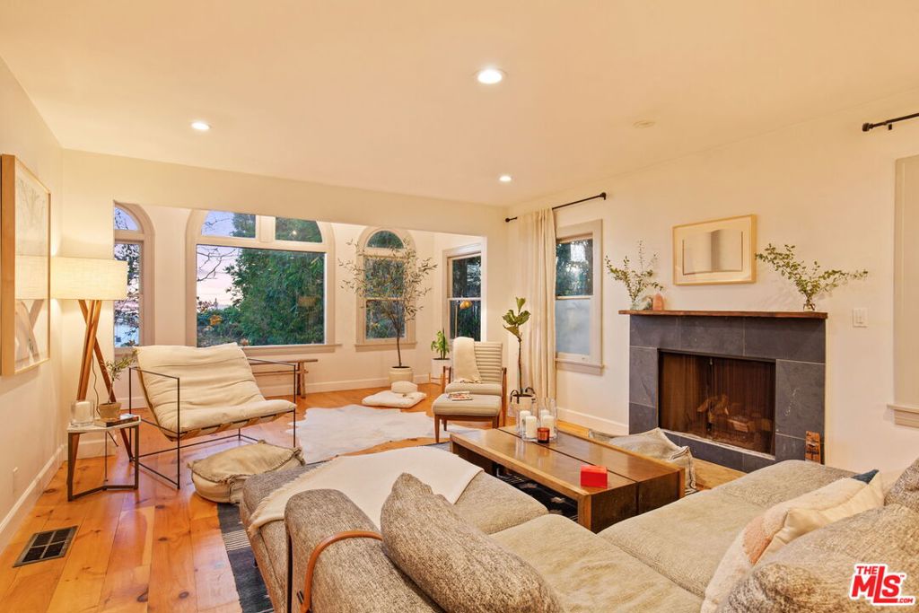 6642 Emmet Terrace Property Photo 7