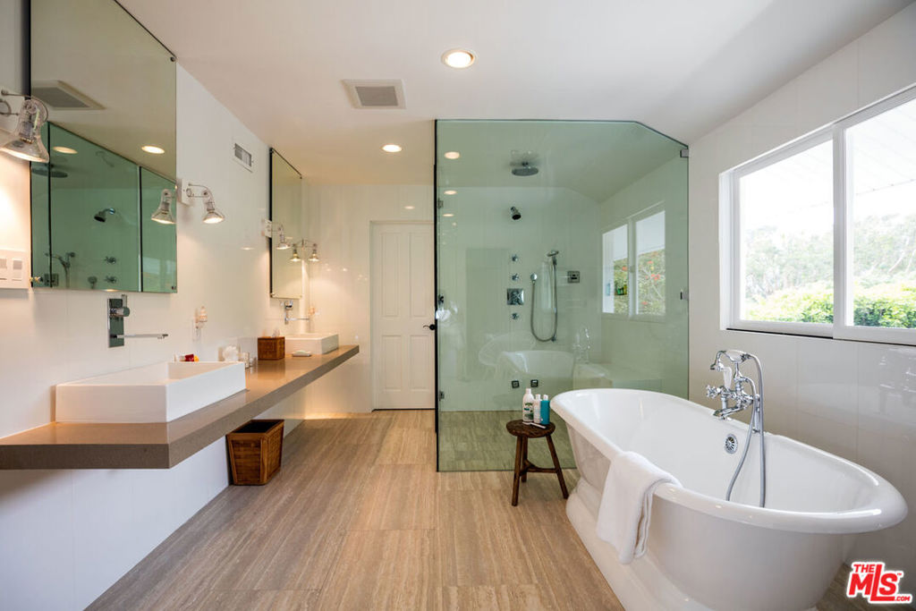 29225 Cliffside Drive Property Photo 21