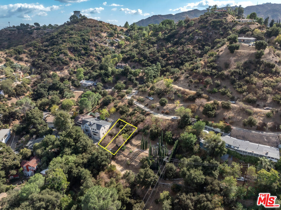 7122 High Cliff Trail Property Photo 1