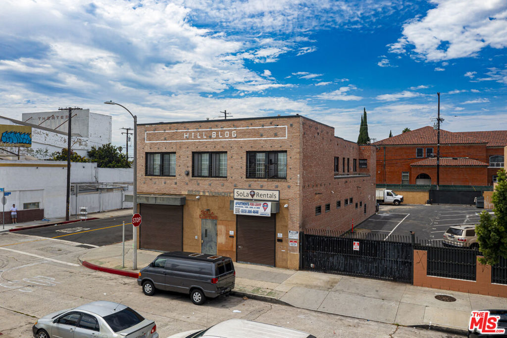 8629 S Vermont Avenue Property Photo 8