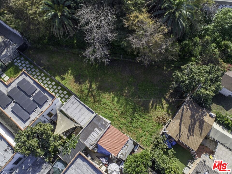 2303 S Palm Grove Drive Property Photo 15