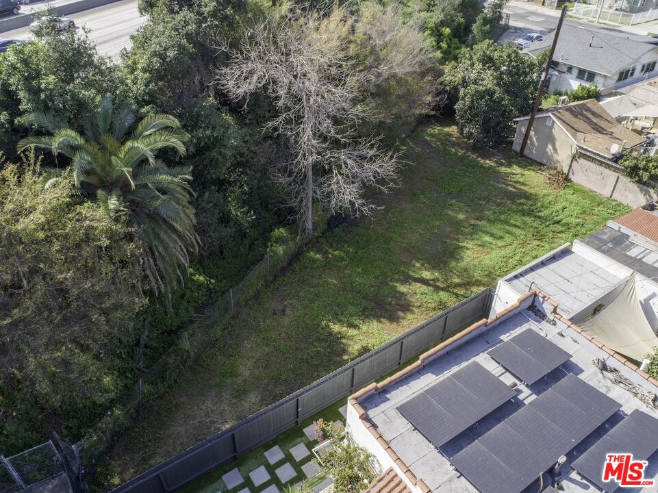 2303 S Palm Grove Drive Property Photo 23