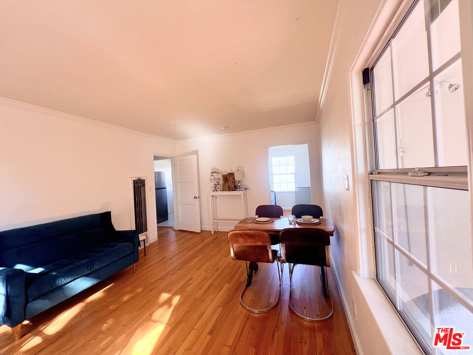 2333 S Garth Avenue Property Photo 1