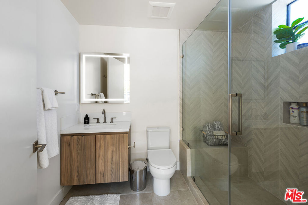 3651 Regal Place 201 Property Photo 9