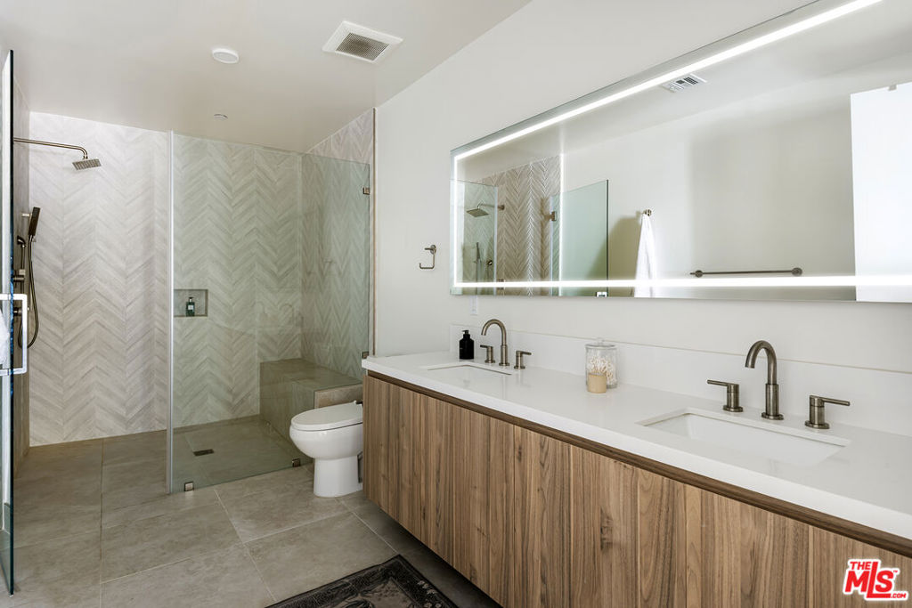 3651 Regal Place 201 Property Photo 10